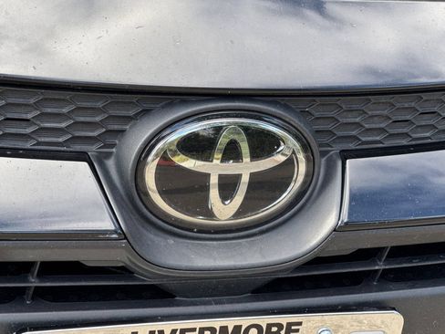 Used 2024 Toyota Corolla LE FWD image 46