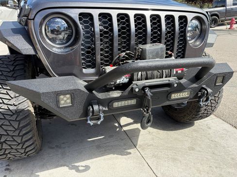 Used 2023 Jeep Gladiator Sport AWD/4WD image 20