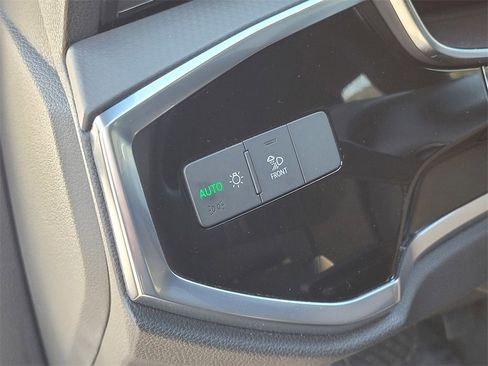 Used 2021 Audi Q3 2.0T Premium Plus w/ Premium Plus Package image 19