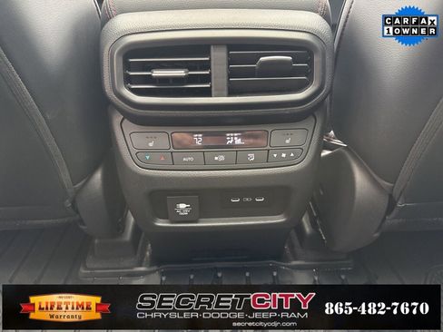 Used 2025 Honda Pilot Black Edition image 26