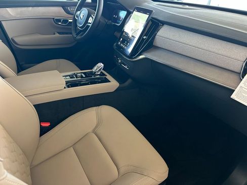 New 2026 Volvo XC90 B6 Plus w/ Protection Package Premier image 16