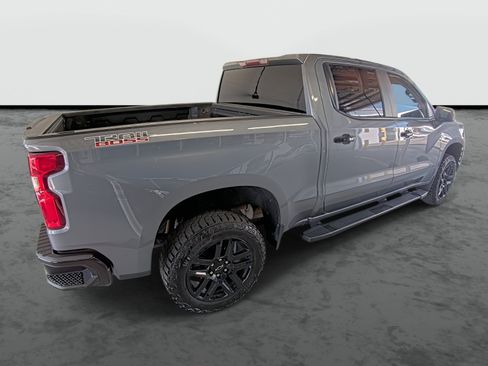 Used 2021 Chevrolet Silverado 1500 LT Trail Boss w/ Bed Protection Package AWD/4WD image 4
