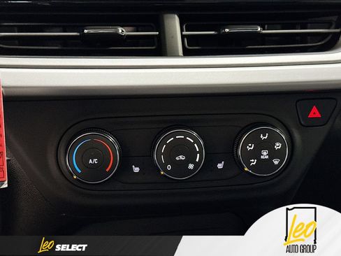 Used 2024 Chevrolet Trax LS w/ LS Convenience Package FWD image 18
