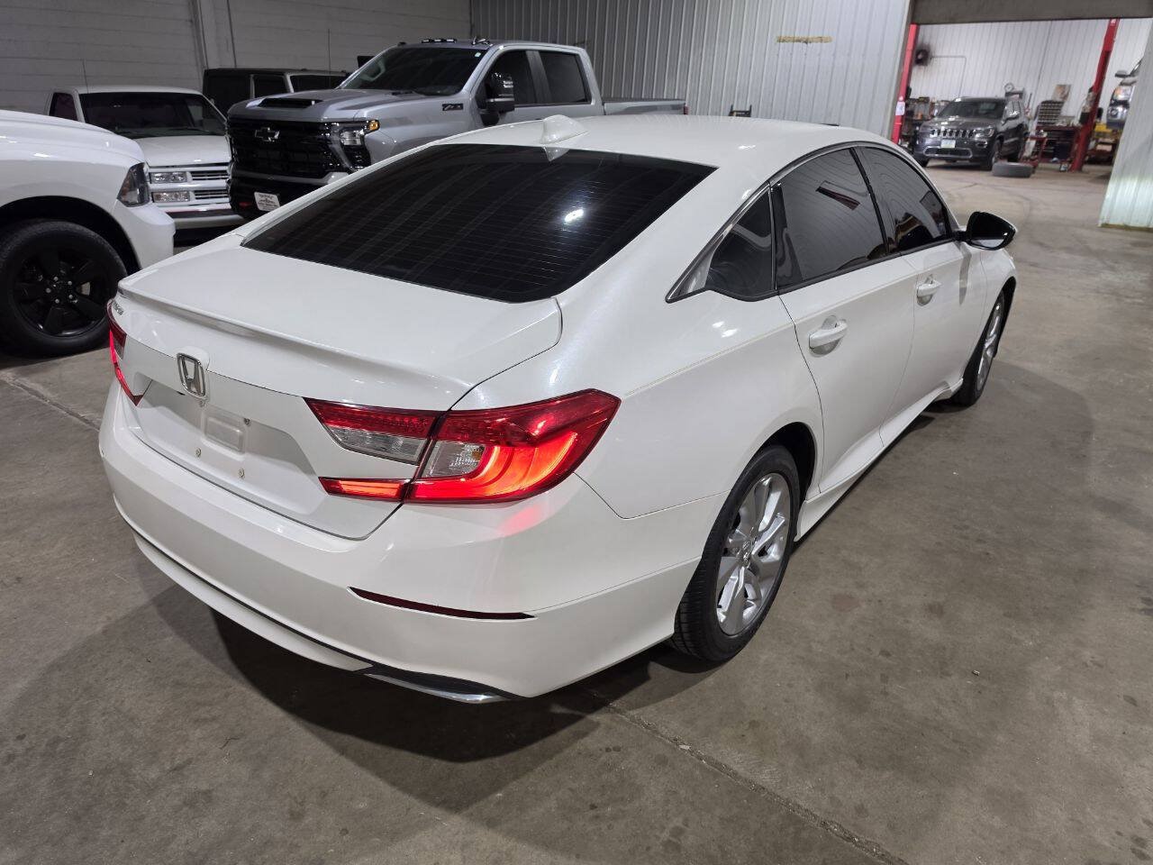 Used 2019 Honda Accord LX image 11