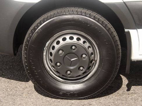 Used 2019 Mercedes-Benz Sprinter 144 Cargo image 30