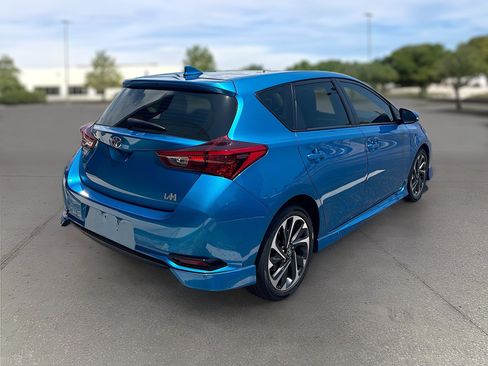 Used 2018 Toyota Corolla iM FWD image 8