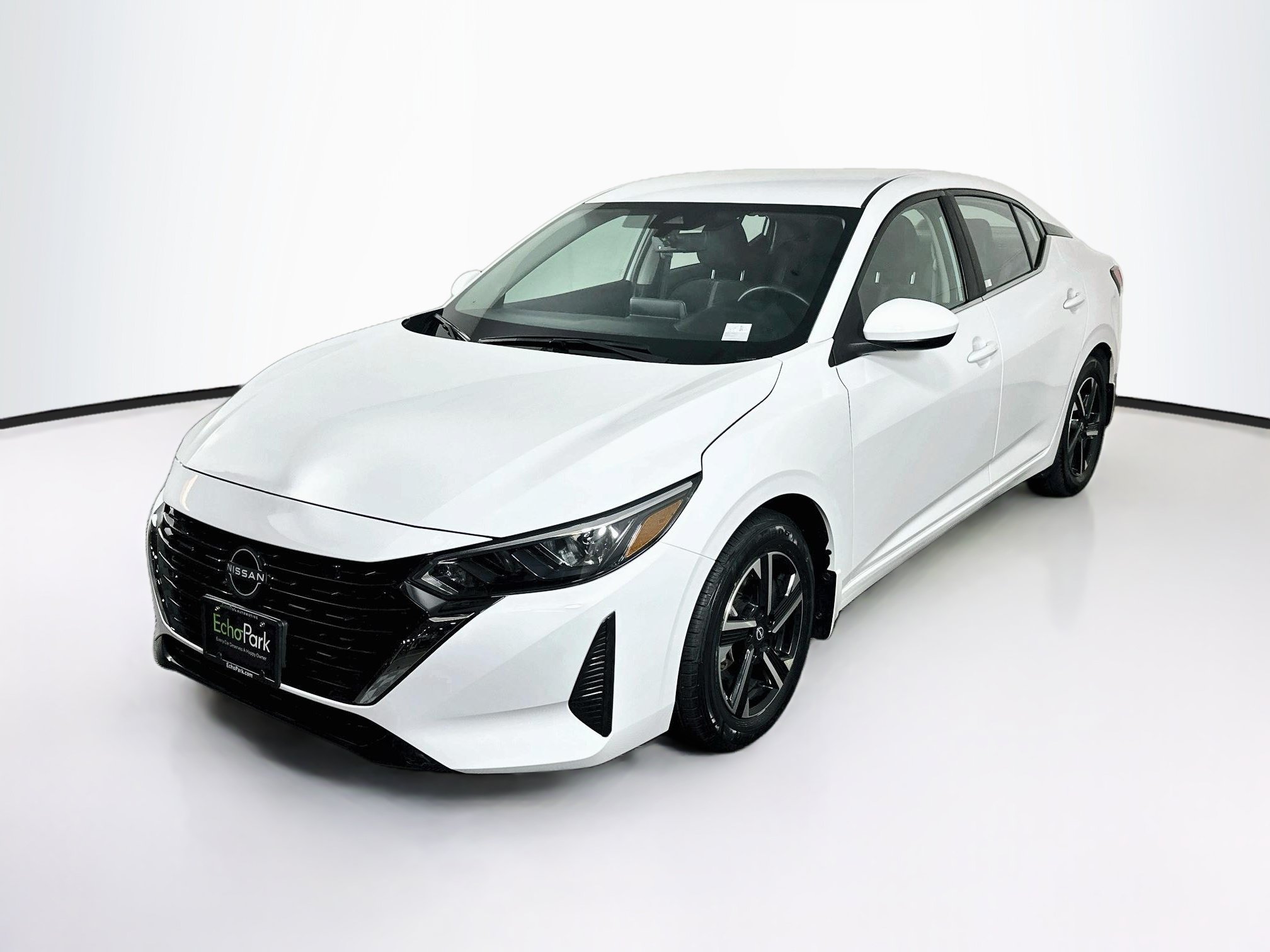 Used 2025 Nissan Sentra SV FWD image 3