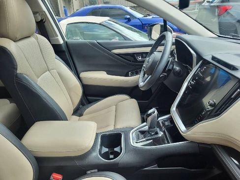 Used 2022 Subaru Outback Limited image 5