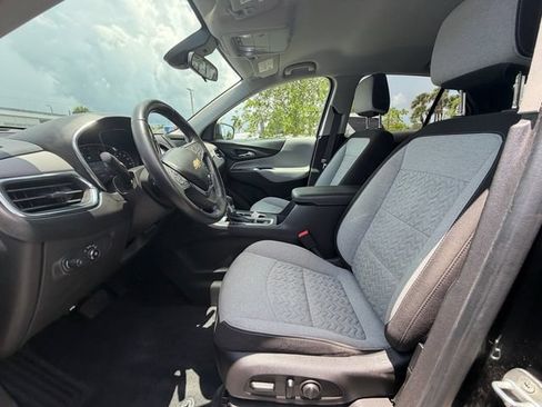 Used 2022 Chevrolet Equinox LT FWD image 10