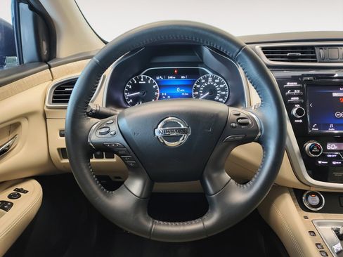 Used 2020 Nissan Murano SV w/ Premium Package FWD image 14