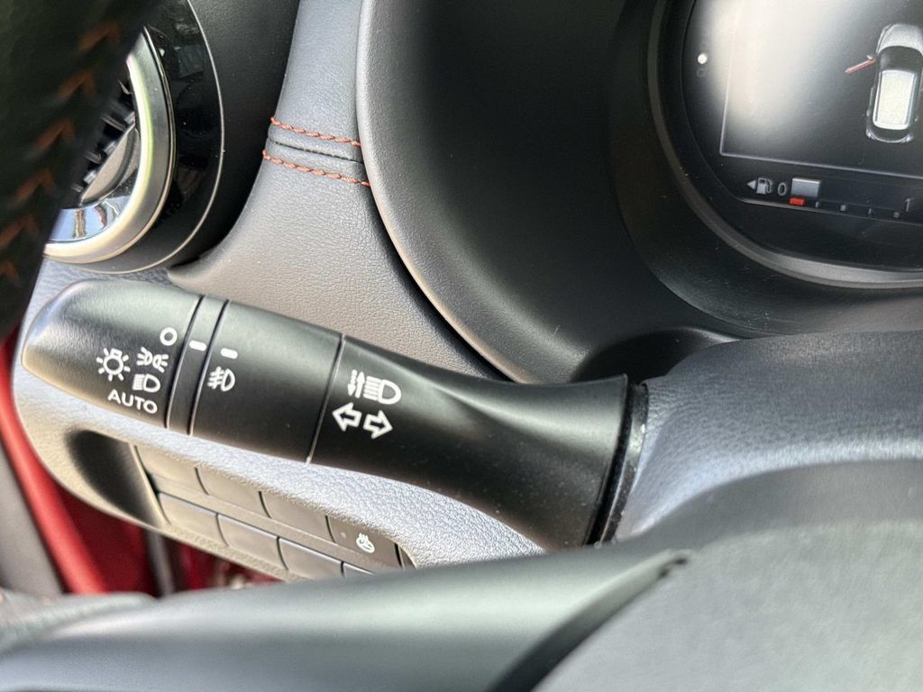 Used 2024 Nissan Kicks SR w/ SR Premium Package FWD image 37