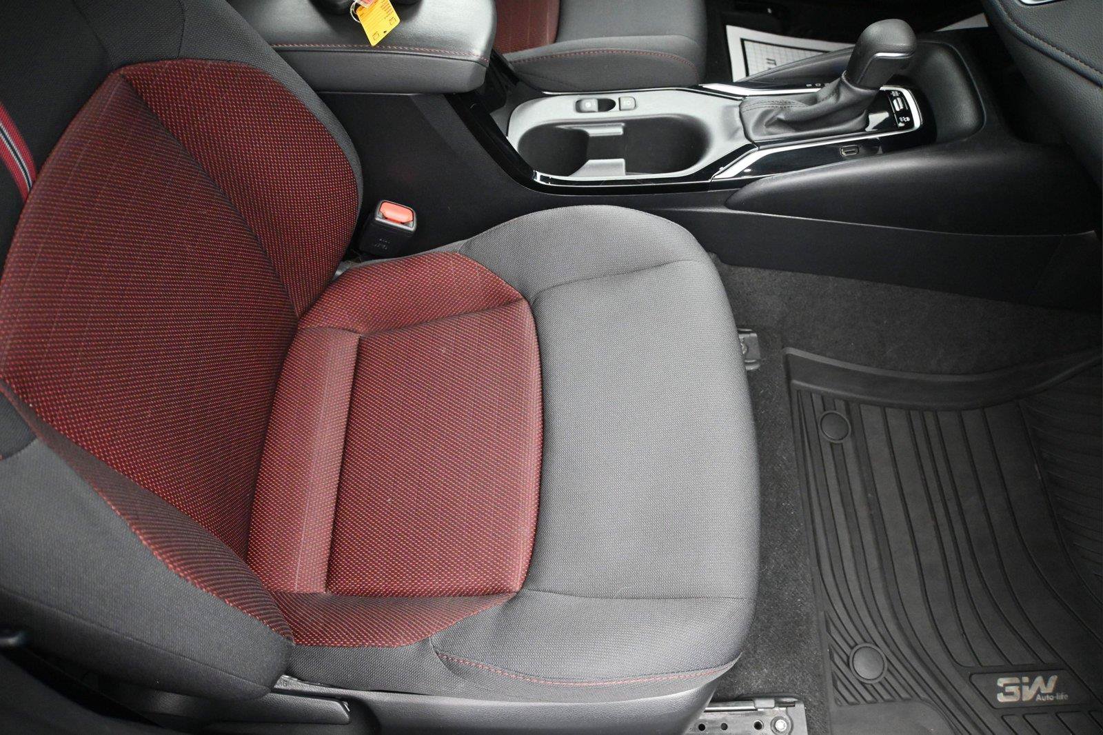 Used 2024 Toyota Corolla SE FWD image 4
