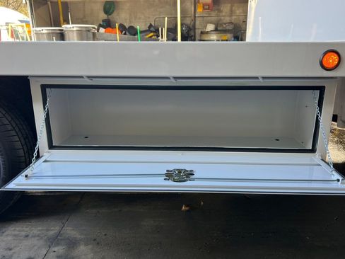 New 2025 Ford F350 XL w/ XL Chrome Package image 25