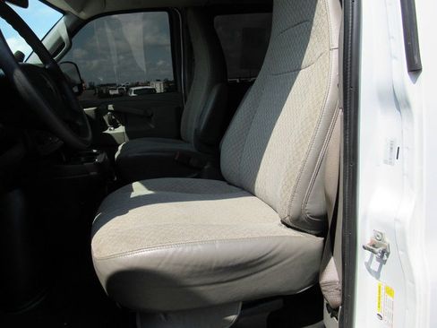 Used 2020 Chevrolet Express 2500 LT w/ LT Preferred Equipment Group RWD image 27