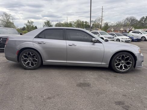 Used 2018 Chrysler 300 S image 6