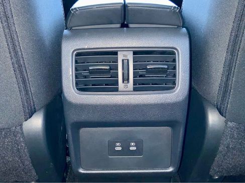Used 2024 Nissan Rogue SV AWD/4WD image 44