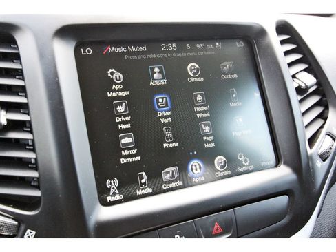 Used 2018 Jeep Cherokee Trailhawk w/ Quick Order Package 25L AWD/4WD image 25