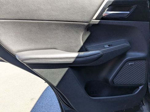 Used 2025 Mitsubishi Outlander SE FWD image 26