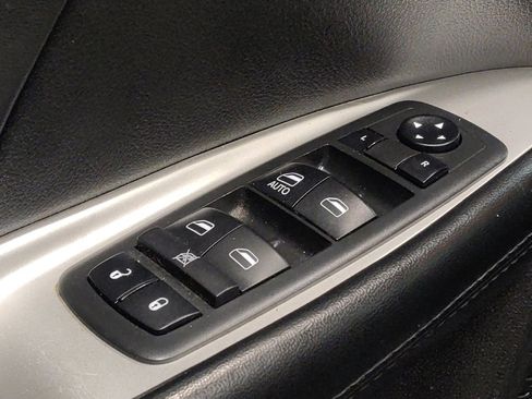 Used 2018 Dodge Journey SE w/ Connectivity Group FWD image 27