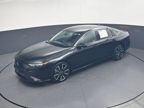 Used 2025 Honda Accord Touring image 37