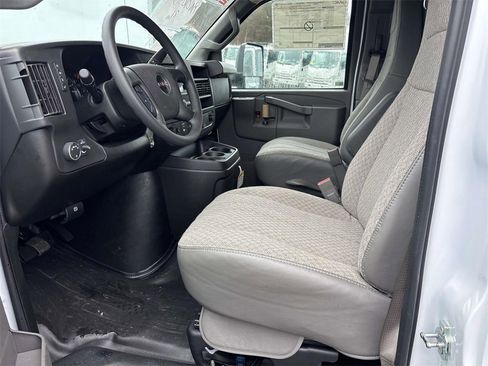 Used 2024 GMC Savana 3500 w/ Power Convenience Package image 8