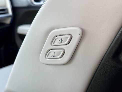 Used 2024 Hyundai Santa Fe Calligraphy FWD image 23