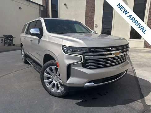 Used 2022 Chevrolet Suburban Premier AWD/4WD image 1