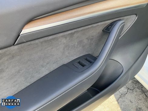 Used 2023 Tesla Model 3 Standard Range image 24