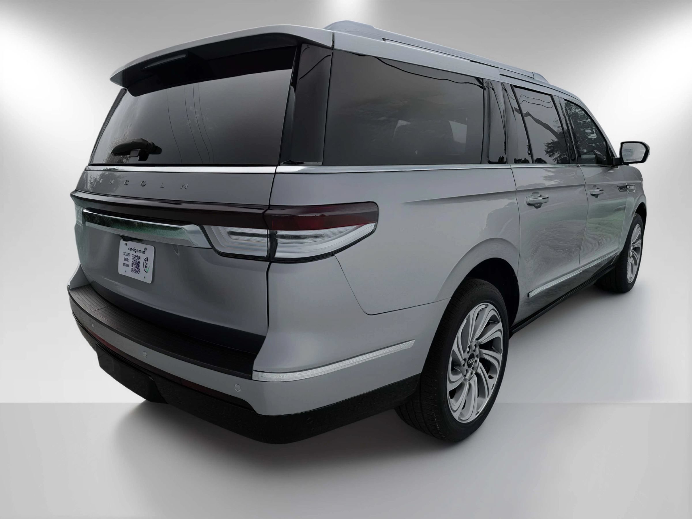 Used 2023 Lincoln Navigator L Reserve RWD image 5