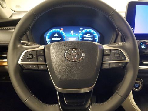 Certified 2024 Toyota Grand Highlander FWD image 21