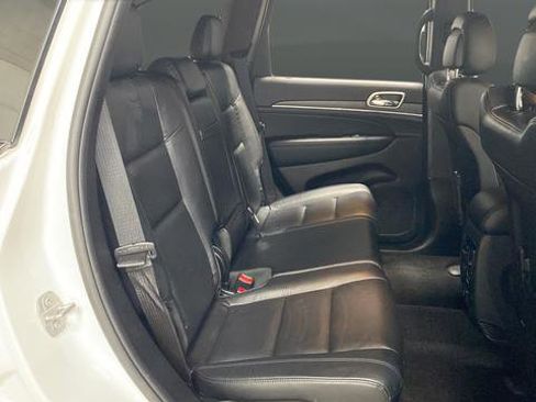 Used 2018 Jeep Grand Cherokee Limited AWD/4WD image 26