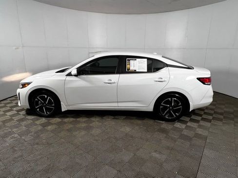 Used 2025 Nissan Sentra SV w/ All-Weather Package FWD image 10