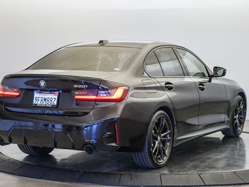 Used 2023 BMW 330i Sedan w/ M Sport Package RWD image 5