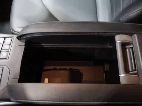 Used 2023 Toyota Highlander XLE image 34