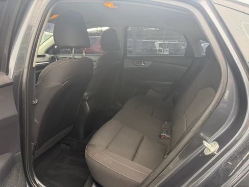 Used 2020 Kia Forte LXS FWD image 29