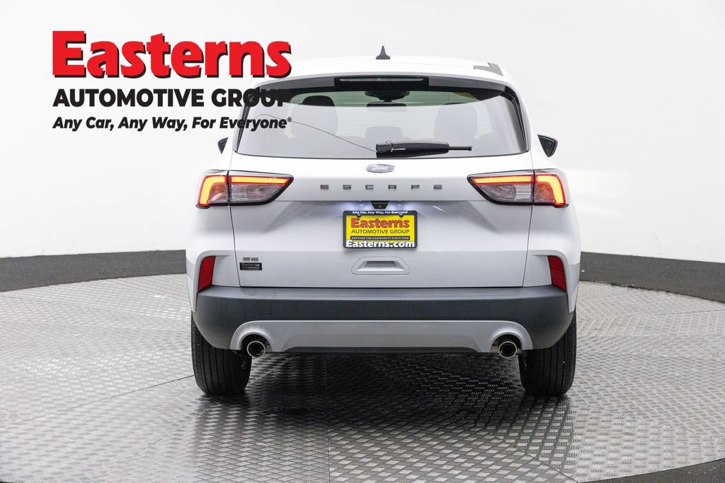 Used 2022 Ford Escape SE FWD image 8