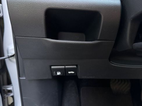 Used 2020 Nissan Kicks SV w/ Exterior Package image 31