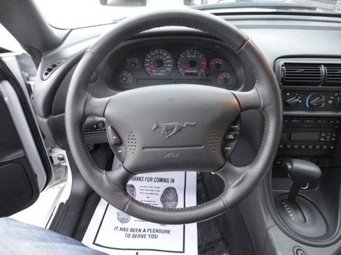 Used 2002 Ford Mustang Deluxe image 5