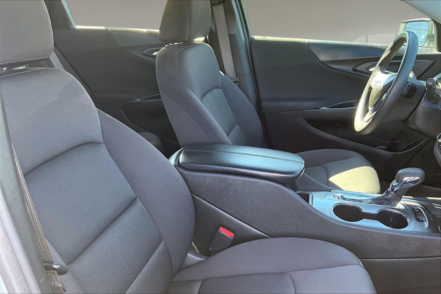 Used 2024 Chevrolet Malibu LT FWD image 30
