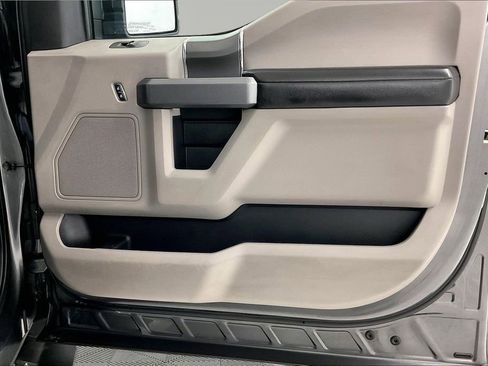 Used 2017 Ford F150 XLT w/ Equipment Group 302A Luxury image 23