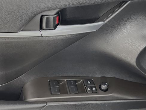 Used 2023 Toyota Camry SE FWD image 17
