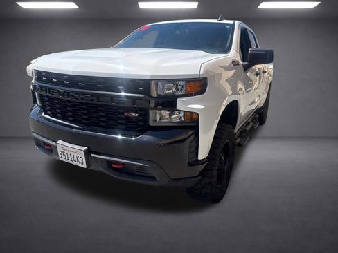 Used 2019 Chevrolet Silverado 1500 Custom Trail Boss w/ Custom Convenience Package AWD/4WD image 4