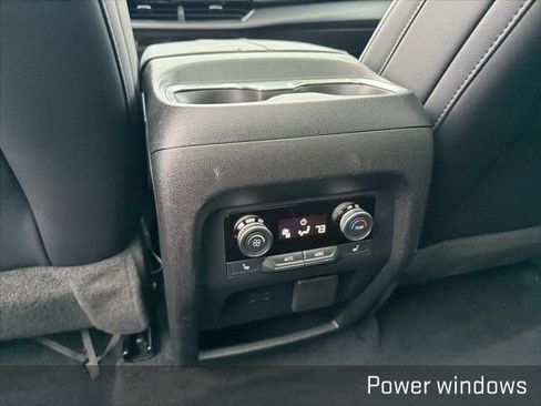 Used 2025 Buick Enclave Avenir image 29