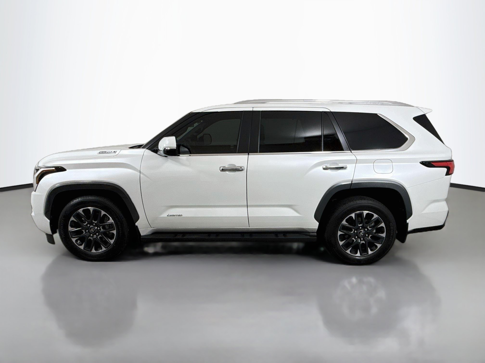 Used 2026 Toyota Sequoia Limited w/ Tow Technology Package AWD/4WD image 4