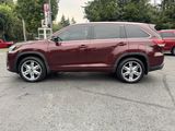 Used 2017 Toyota Highlander Limited Platinum image 2