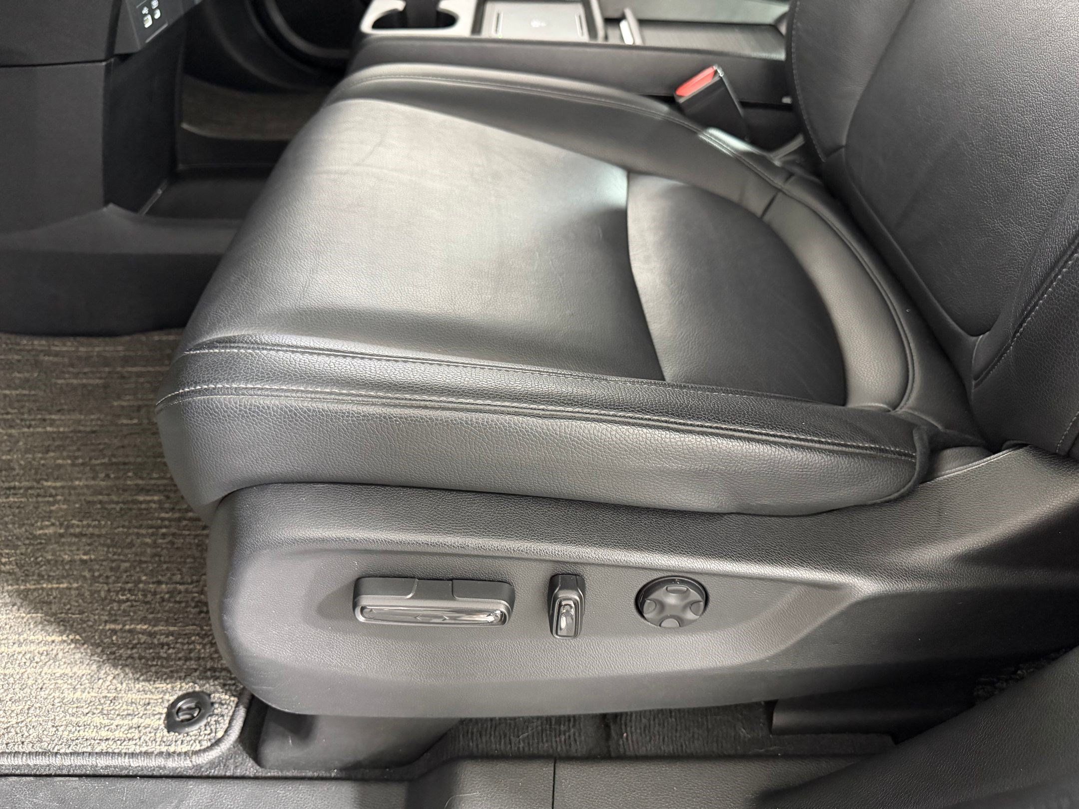 Certified 2025 Honda Odyssey EX-L image 12