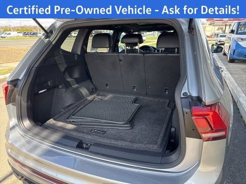 Certified 2023 Volkswagen Tiguan SE R-Line image 21