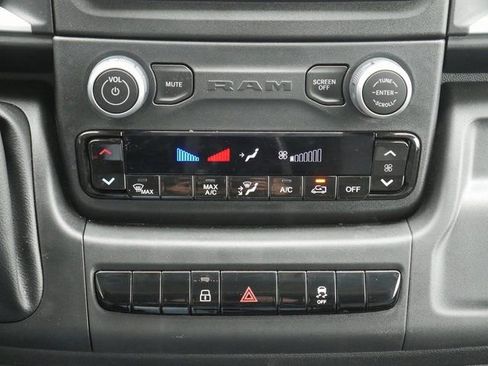 Used 2024 RAM ProMaster 3500 w/ Storage Group FWD image 20