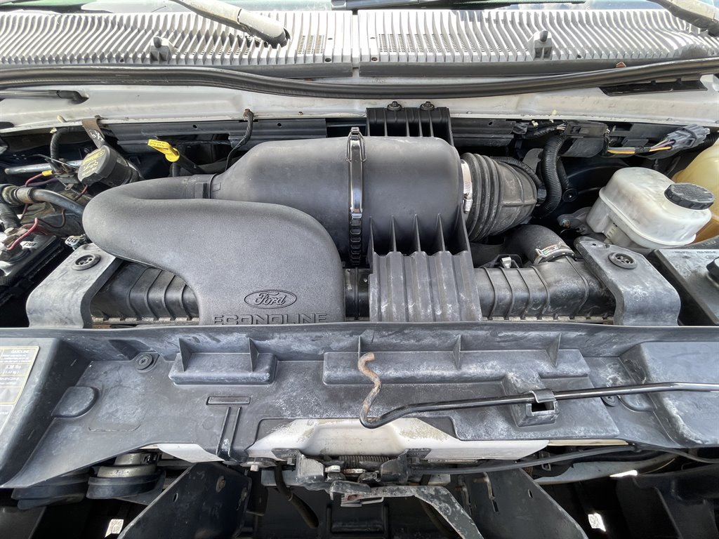 Used 2009 Ford E-250 and Econoline 250 Extended RWD image 6