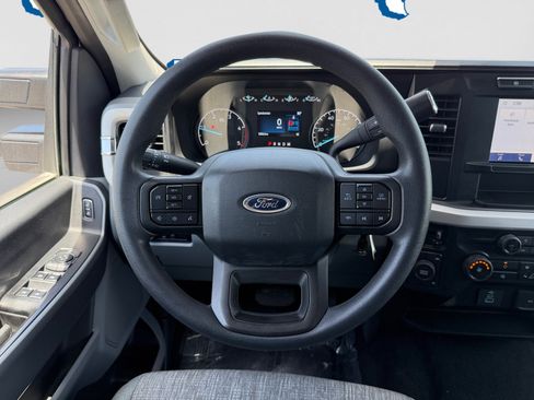 Used 2024 Ford F250 XLT AWD/4WD image 13